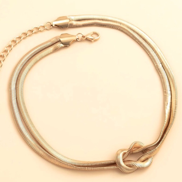 ✨✨Gold Knotted Snake Chain Necklace✨✨ - Picture 5 of 7